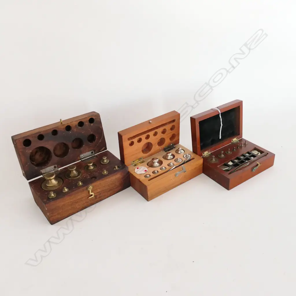 3 CASED SETS OF SMALL CHEMICAL BALANCE WEIGHTS Image 1++